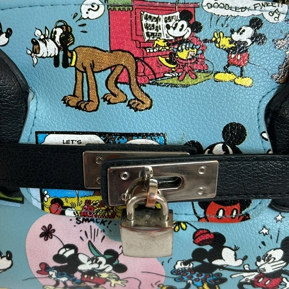Disney brand robin’s